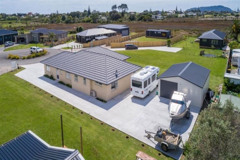 Photo of property in 36 Tairua Palms Place, Tairua, 3508