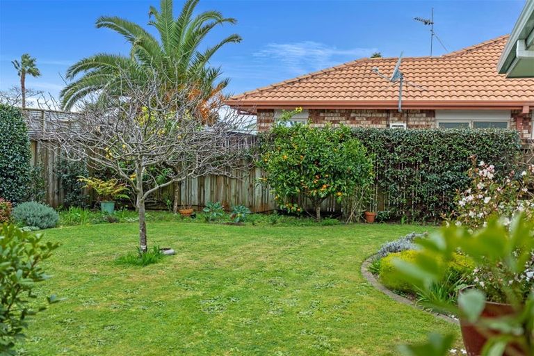 Photo of property in 27 Lavender Place, Papamoa Beach, Papamoa, 3118
