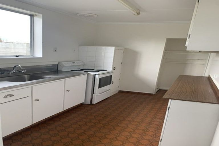 Photo of property in 52-52c Keith Street, Roslyn, Palmerston North, 4414