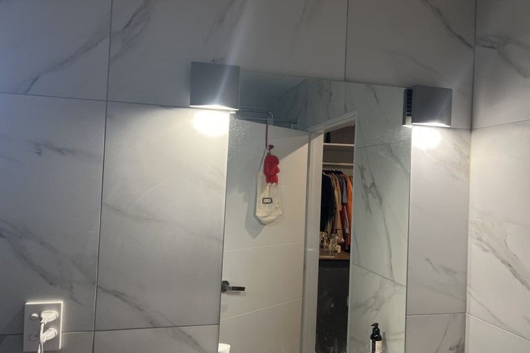 Photo of property in 9a Alan Avenue, Henderson, Auckland, 0610