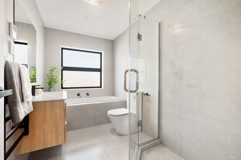 Photo of property in 129 Wainui Road, Silverdale, 0932