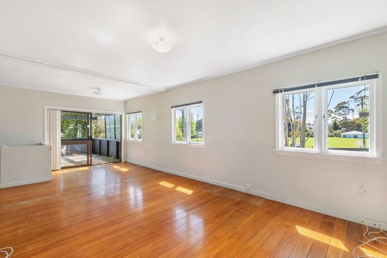 Photo of property in 41 Glendale Road, Glen Eden, Auckland, 0602