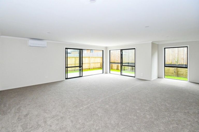 Photo of property in 35a Leathem Crescent, Pokeno, 2402