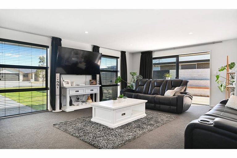 Photo of property in 32 Quartz Drive, Rolleston, 7614