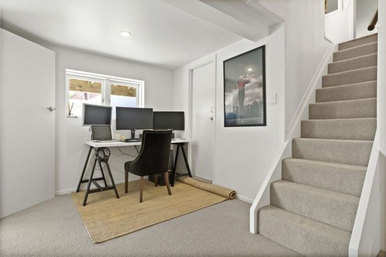 Photo of property in 2/526 Beach Road, Murrays Bay, Auckland, 0630