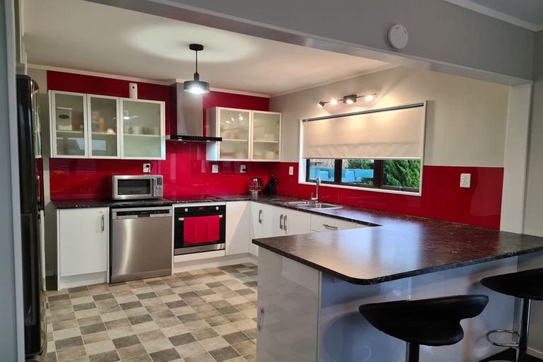 Photo of property in 215 Fairway Drive, Te Kamo, Whangarei, 0112