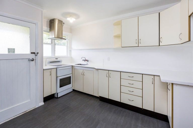 Photo of property in 15 Totara Street, Trentham, Upper Hutt, 5018