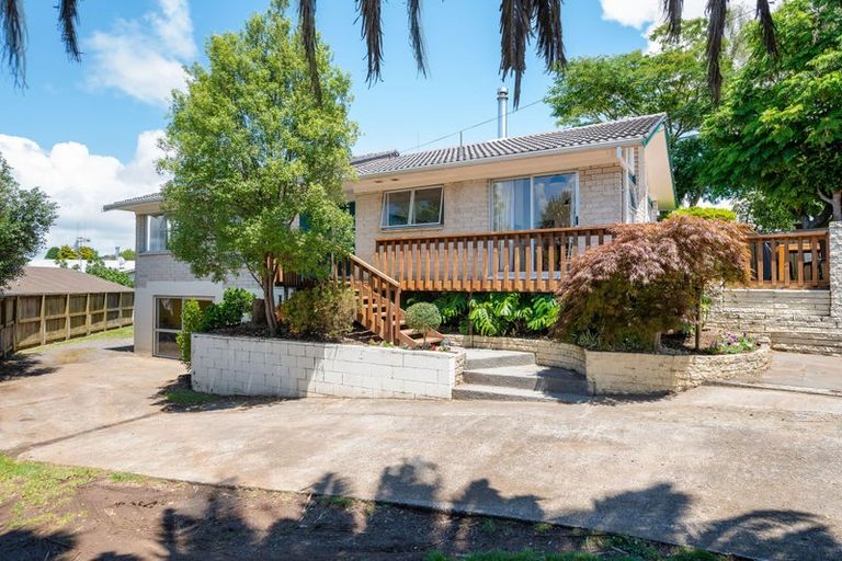 Photo of property in 6 Te Anau Place, Glenview, Hamilton, 3206