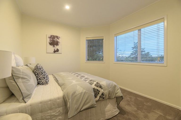 Photo of property in 1/48 Noeleen Street, Glenfield, Auckland, 0629