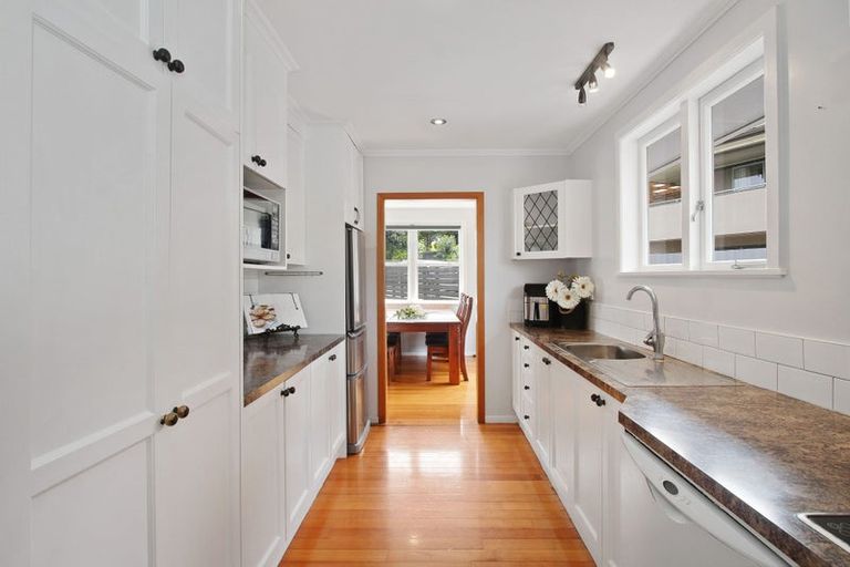 Photo of property in 15 Red Hill Road, Red Hill, Papakura, 2110