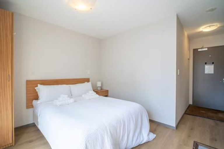 Photo of property in Dual Apartments, 108/142 Vivian Street, Te Aro, Wellington, 6011