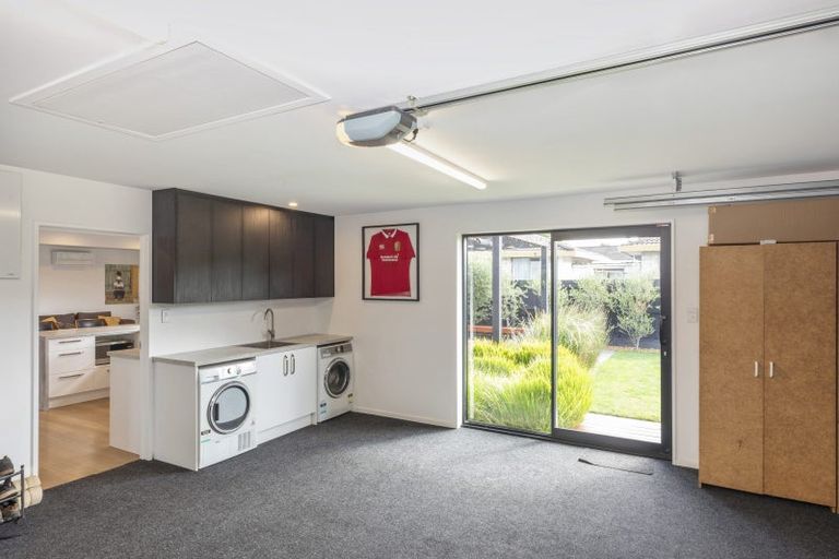 Photo of property in 17 Chipping Lane, Redwood, Christchurch, 8051