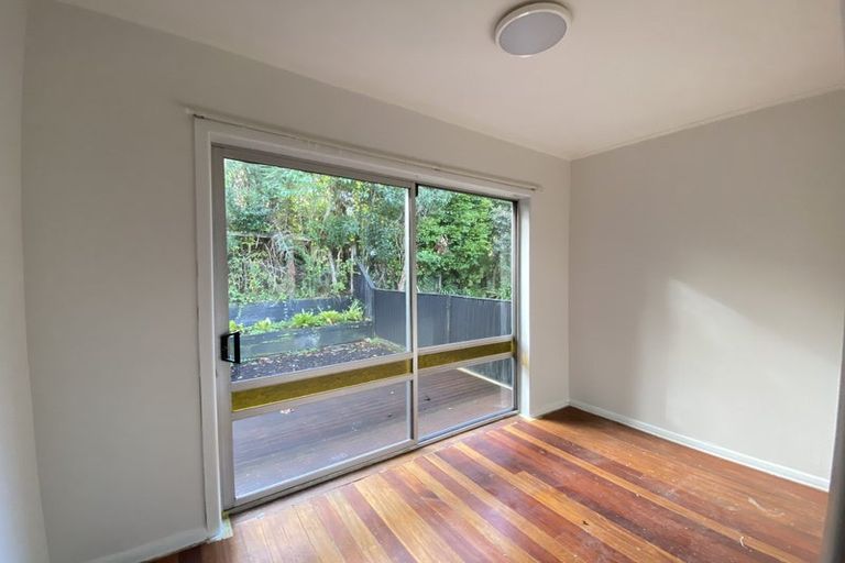Photo of property in 27 Edmonton Road, Henderson, Auckland, 0612