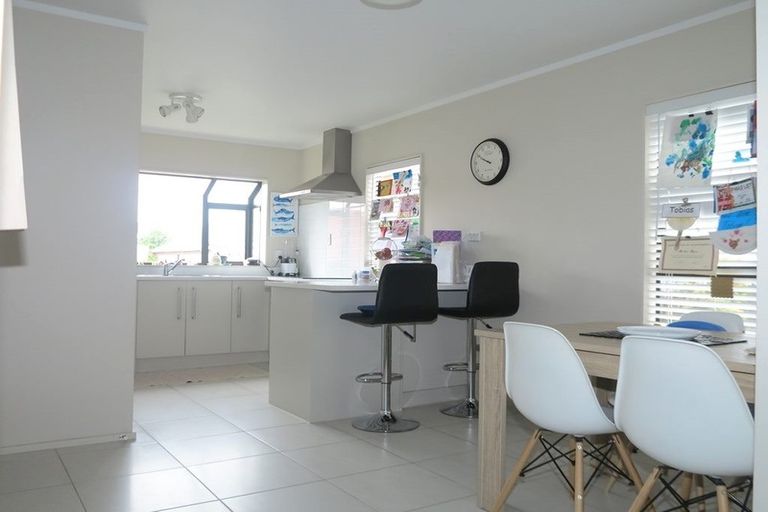 Photo of property in 1/7 Lynngate Place, Hillcrest, Auckland, 0627