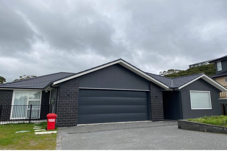 Photo of property in 12 Topsail Way, Whitby, Porirua, 5024
