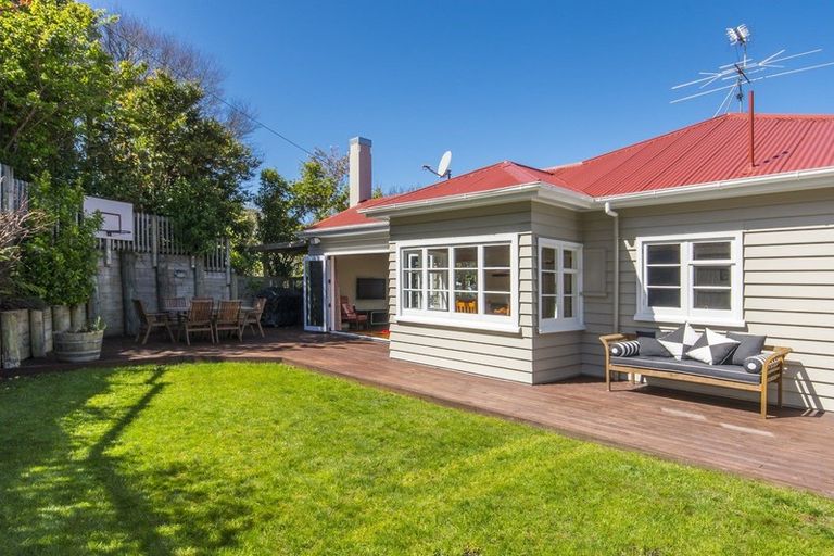 Photo of property in 28 Cashmere Avenue, Khandallah, Wellington, 6035