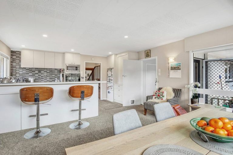 Photo of property in 2/19 Raxworthy Street, Ilam, Christchurch, 8041