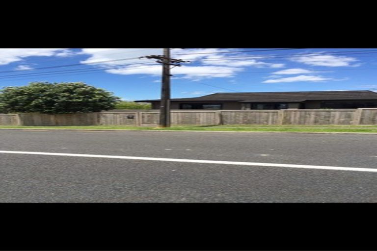 Photo of property in 1/9-11 Masterton Road, Rothesay Bay, Auckland, 0630