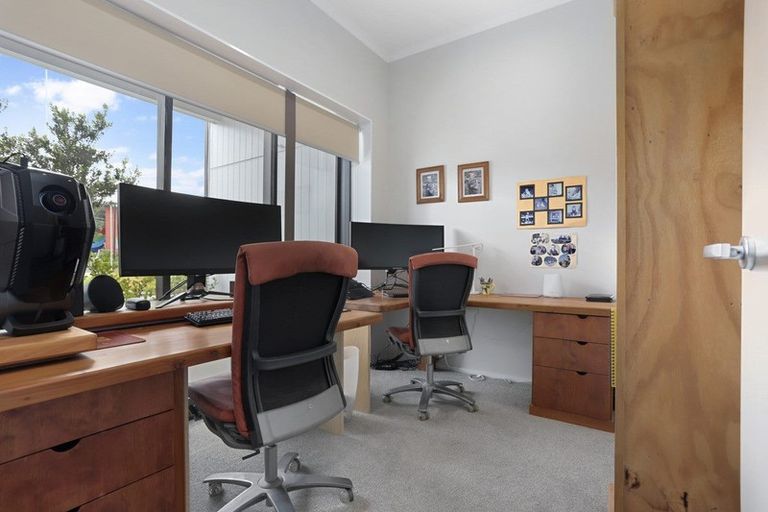 Photo of property in 27 De Havilland Road, Hobsonville, Auckland, 0618