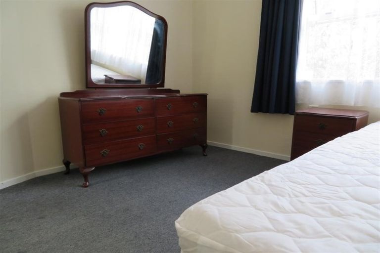 Photo of property in 6 Croft Grove, Moera, Lower Hutt, 5010