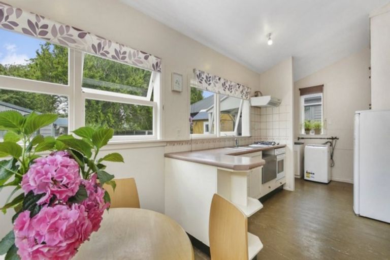 Photo of property in 28 Fairfield Avenue, Addington, Christchurch, 8024