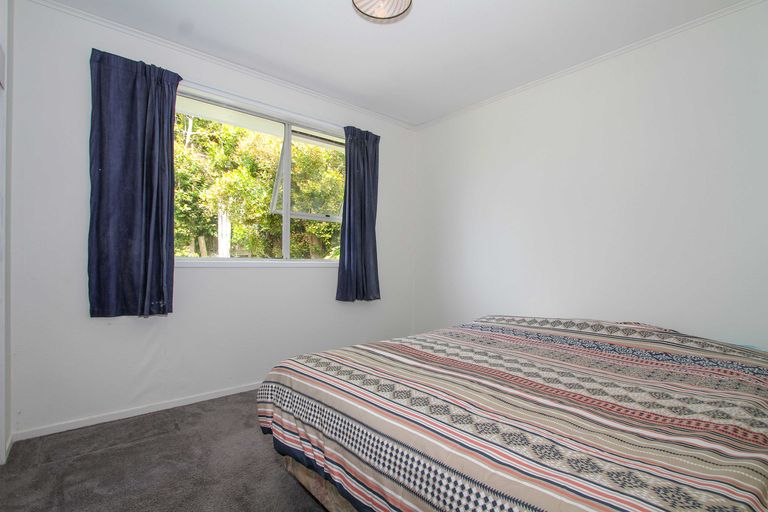 Photo of property in 52 Weatherly Road, Torbay, Auckland, 0630