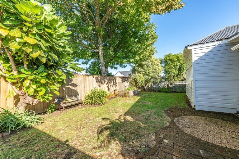 Photo of property in 27 Niblett Street, Whanganui, 4500