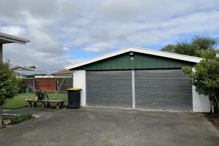 Photo of property in 185 Avonhead Road, Avonhead, Christchurch, 8042