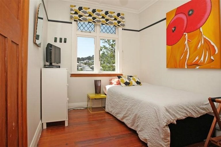 Photo of property in 16 Akatea Street, Berhampore, Wellington, 6023