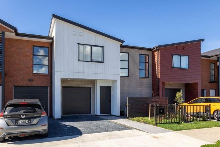 Photo of property in 23 William Calvert Drive, Swanson, Auckland, 0614