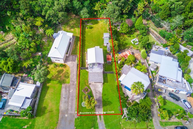 Photo of property in 49 Foster Avenue, Huia, Auckland, 0604