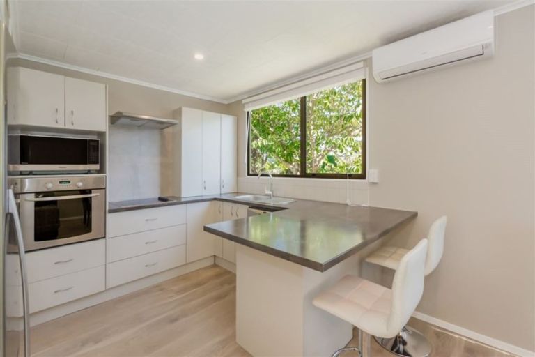 Photo of property in 15a Winton Street, Paraparaumu Beach, Paraparaumu, 5032