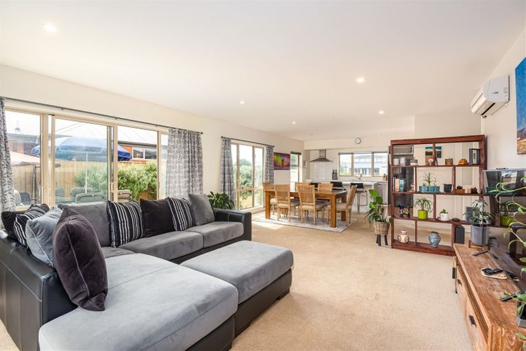 Photo of property in 1 Villi Place, Woolston, Christchurch, 8062