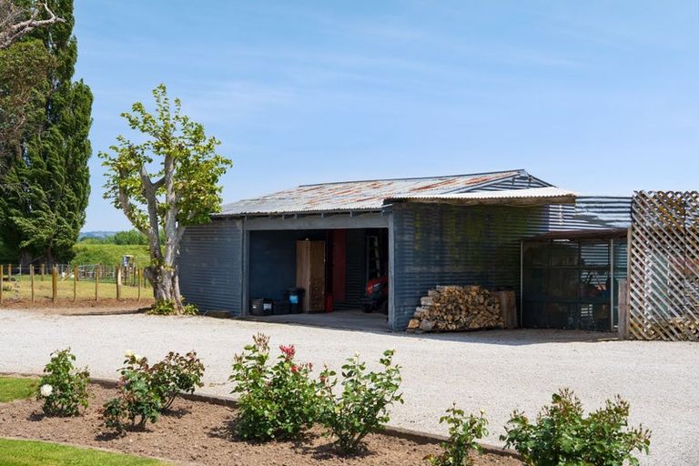 Photo of property in 33 Caesar Road, Ormond, Gisborne, 4071