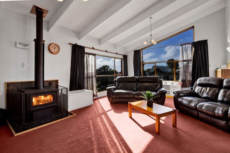 Photo of property in 20 Tiverton Crescent, Whalers Gate, New Plymouth, 4310