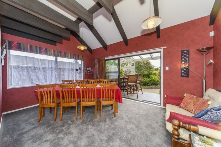 Photo of property in 16 Akaroa Avenue, Awapuni, Palmerston North, 4412