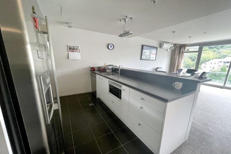 Photo of property in Montreaux Apartments, 5g/164 The Terrace, Wellington Central, Wellington, 6011