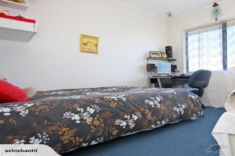 Photo of property in 2/14 Leven Lane, Totara Heights, Auckland, 2105