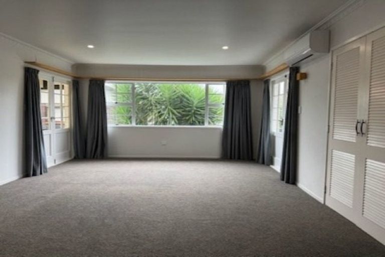 Photo of property in 19 Endeavour Avenue, Welcome Bay, Tauranga, 3112