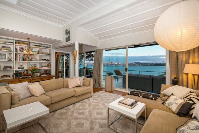 Photo of property in 11 Hinemoa Street, Birkenhead, Auckland, 0626