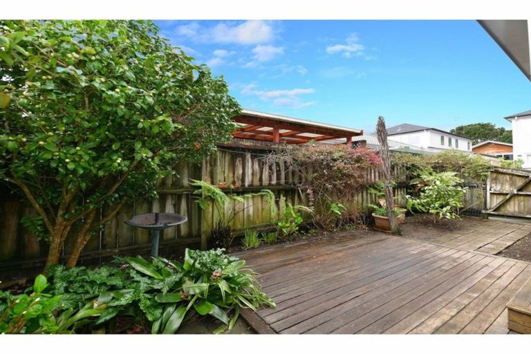 Photo of property in 2/448 Hibiscus Coast Highway, Orewa, 0931