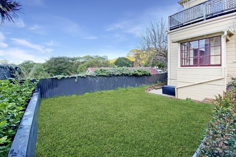 Photo of property in 16 Saint Mary Street, Thorndon, Wellington, 6011
