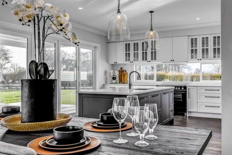 Photo of property in 4 Sunline Drive, Leamington, Cambridge, 3432