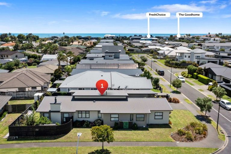 Photo of property in 1 Makura Drive, Papamoa Beach, Papamoa, 3118