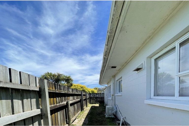 Photo of property in 3 Quo Vadis Place, Red Beach, 0932