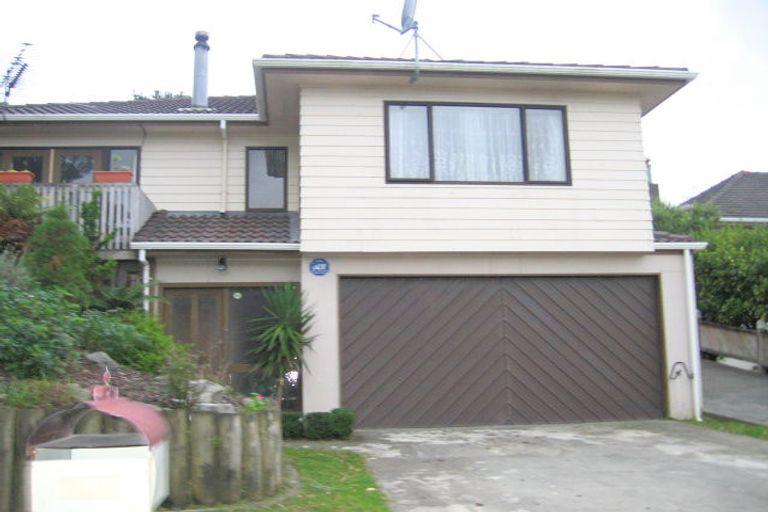 Photo of property in 20a Olivia Crescent, Tawa, Wellington, 5028