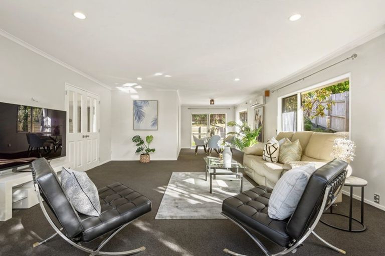 Photo of property in 7 Louvain Place, Greenhithe, Auckland, 0632