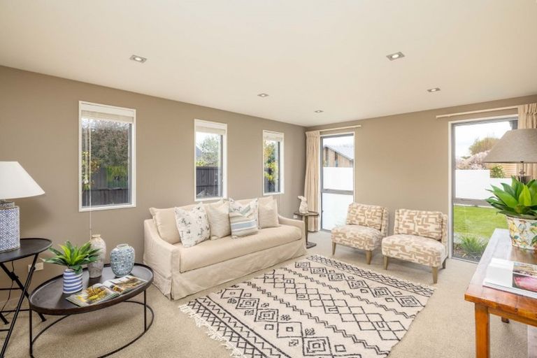 Photo of property in 8 Westburn Place, Prebbleton, 7604