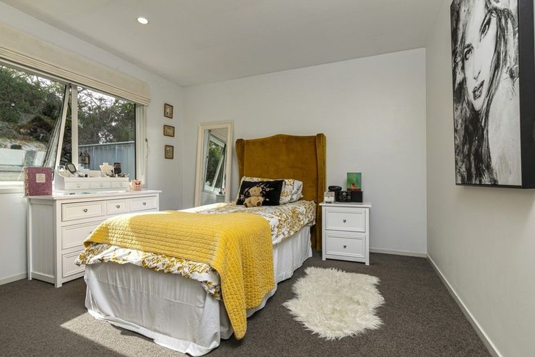 Photo of property in 60 Muriwai Road, Waimauku, 0812