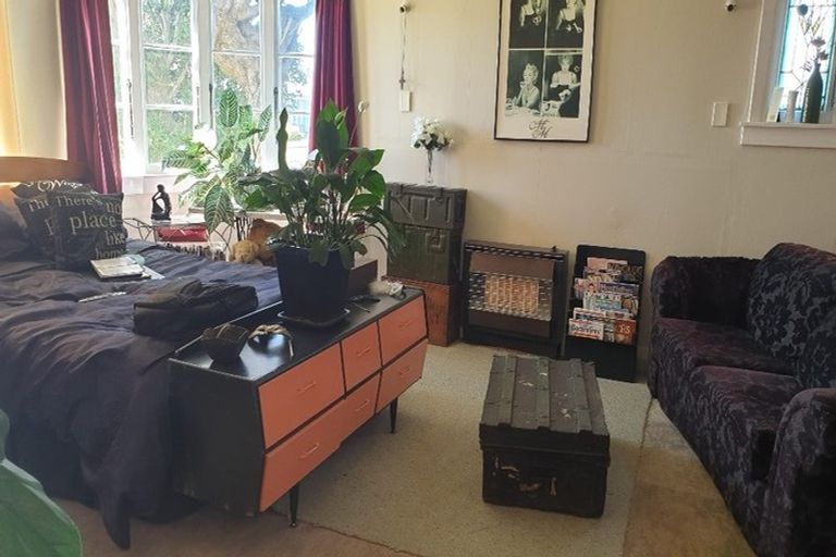 Photo of property in 32 Leicester Street, Patea, 4520